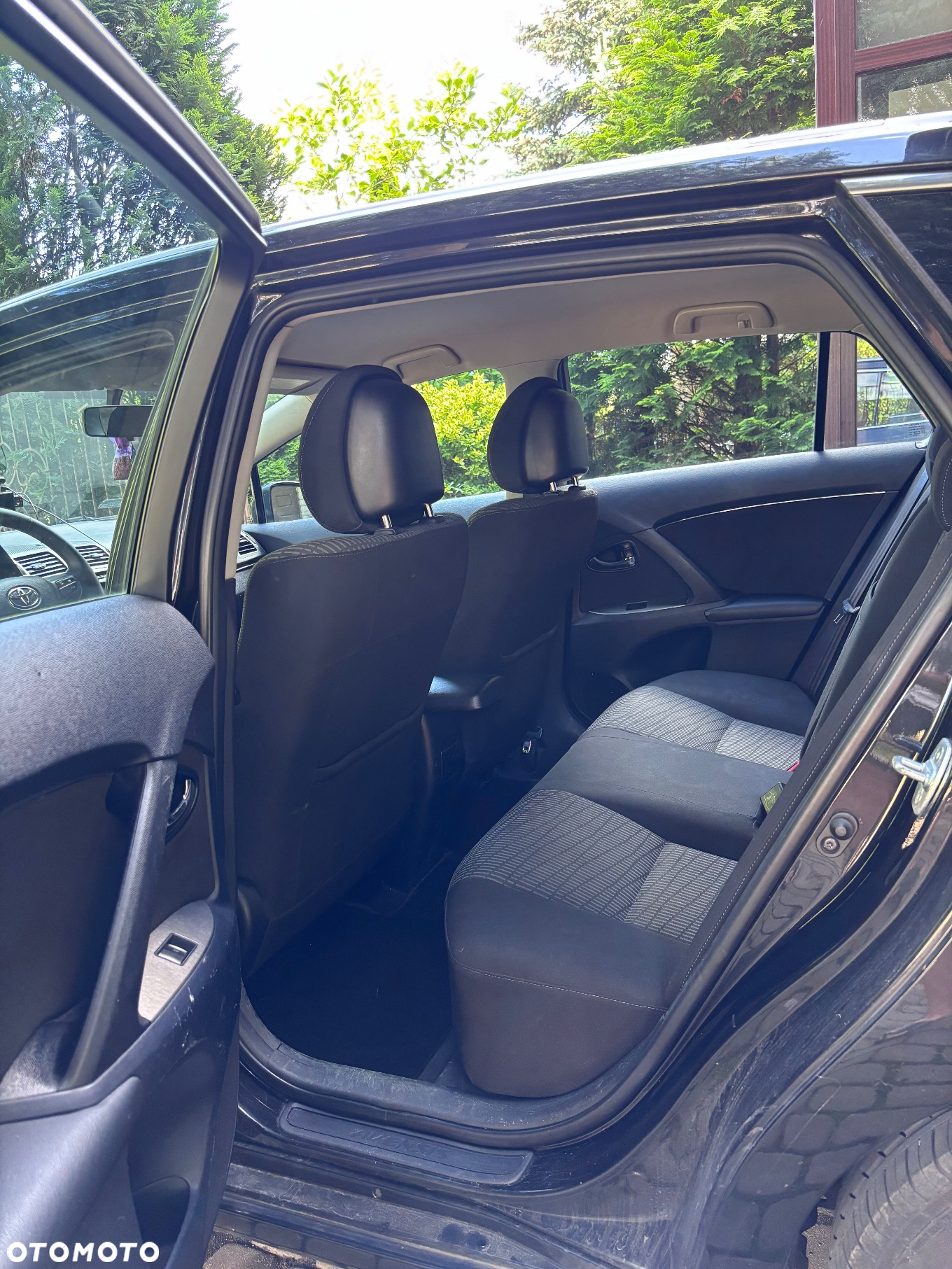 Toyota Avensis 2.0 D-4D Sol - 10