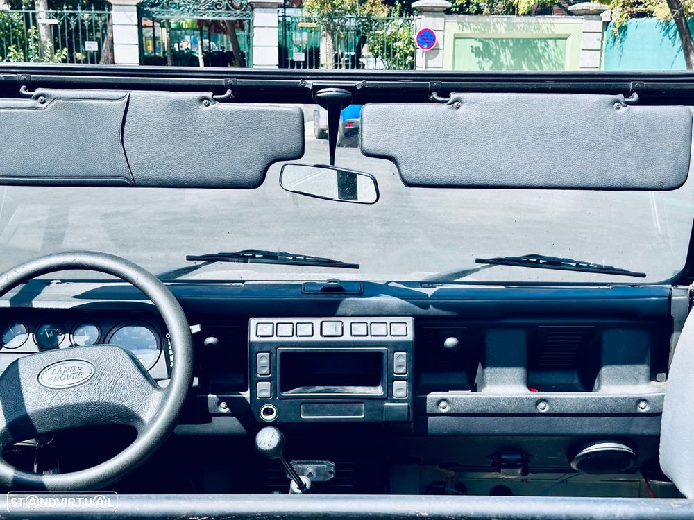 Land Rover Defender 90 2.5 Td5 E - 25