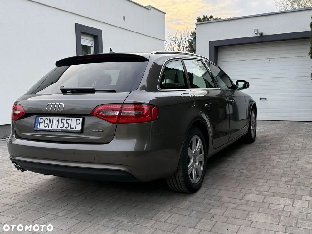 Audi A4 Avant 2.0 TDI DPF clean diesel quattro S tronic Ambition - 3