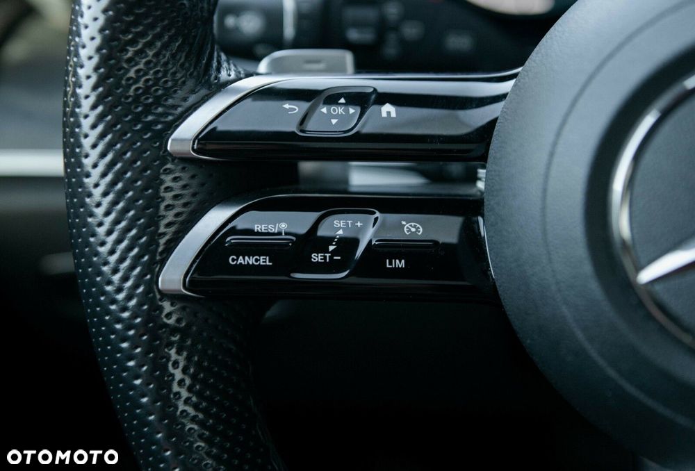 Mercedes-Benz Klasa E - 23