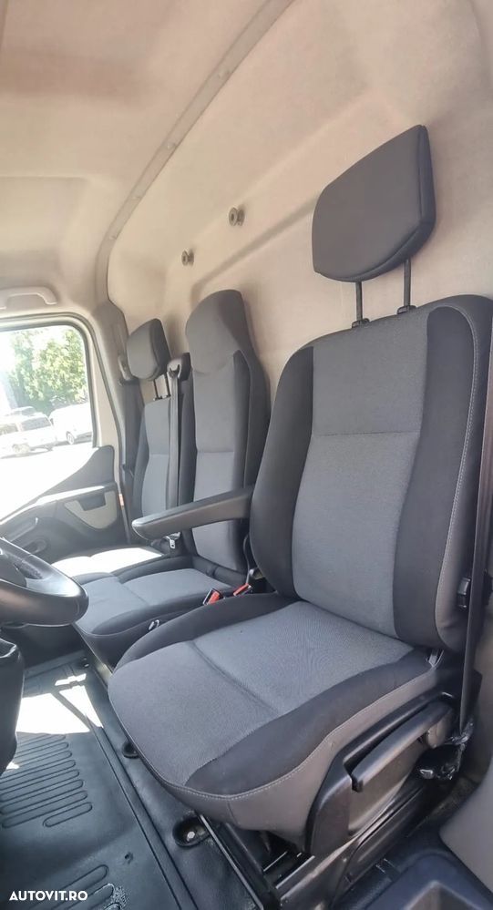 Renault Master III - 11