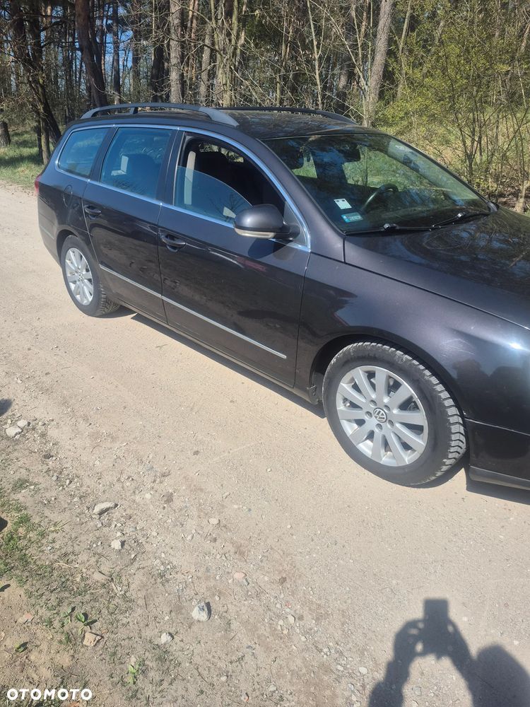 Volkswagen Passat 2.0 TDI Trendline DSG - 2