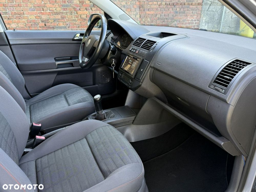 Volkswagen Polo 1.4 16V Comfortline - 39