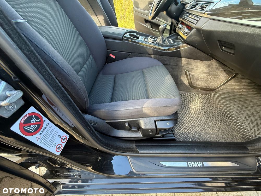 BMW Seria 5 520d - 27