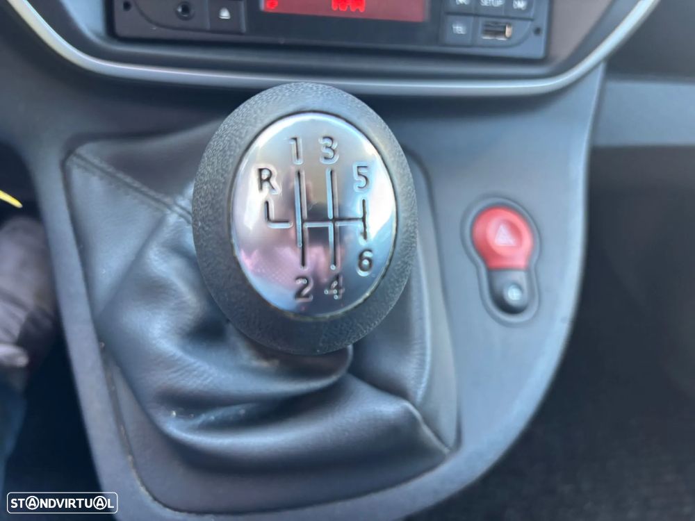 Renault KANGOO SISTEMA DE FRIO -5º - FRIO PARQUE - IVA DEDUTÍVEL - 31