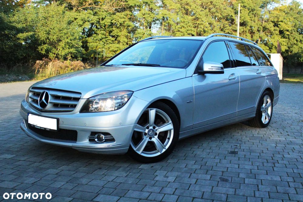 Mercedes-Benz Klasa C 180 T CGI Automatik BlueEFFICIENCY Avantgarde - 4
