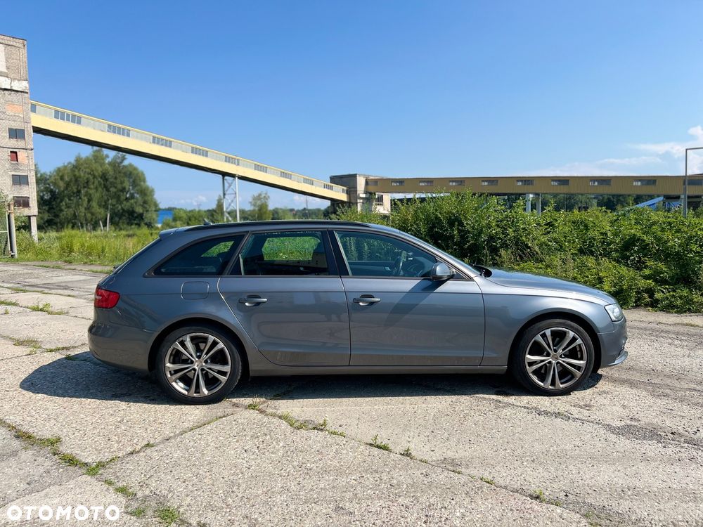 Audi A4 Avant 2.0 TDI Quattro S tronic - 8