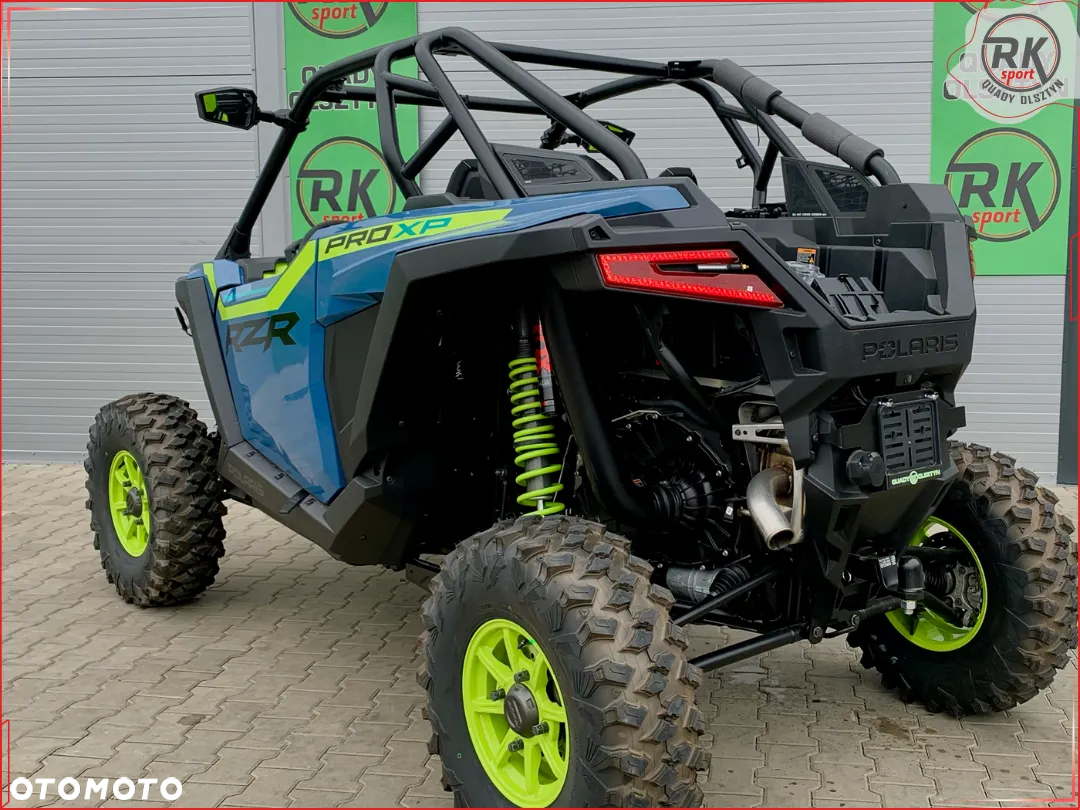 Polaris RZR - 16