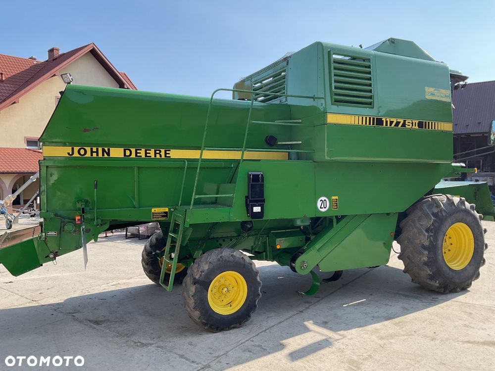 John Deere 1177 - 3