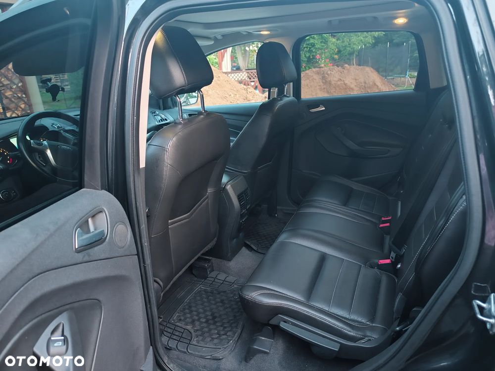 Ford Escape 2.0 EcoBoost AWD Titanium - 5