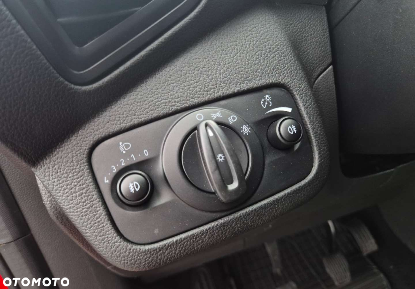 Ford Grand C-MAX - 14
