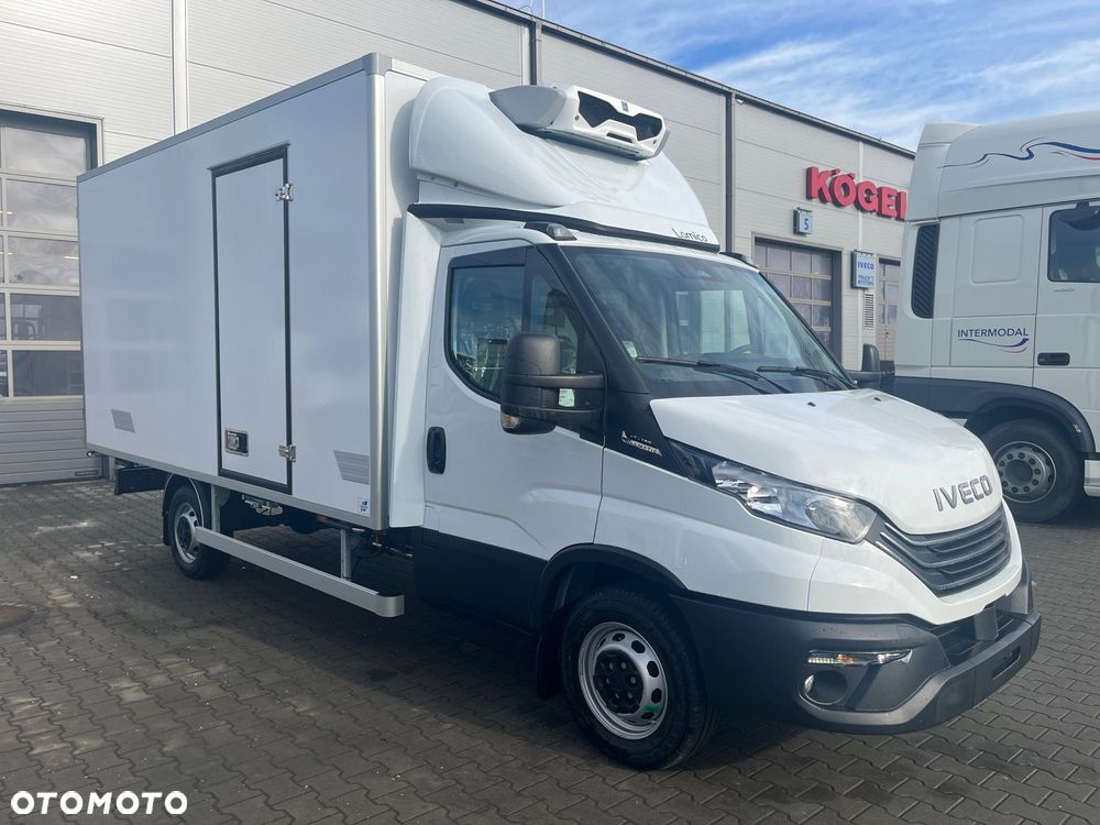 Iveco Daily 35S16H3.0A8 Izoterma 8 EP / Agregat z grzaniem + 230V - 17