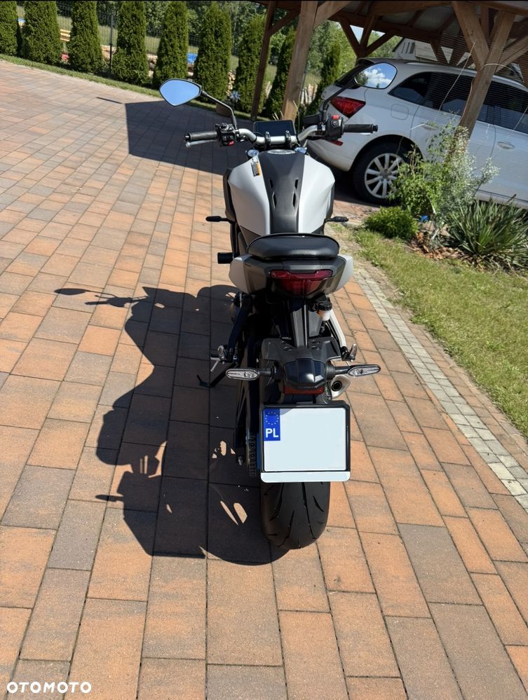 Yamaha MT - 7
