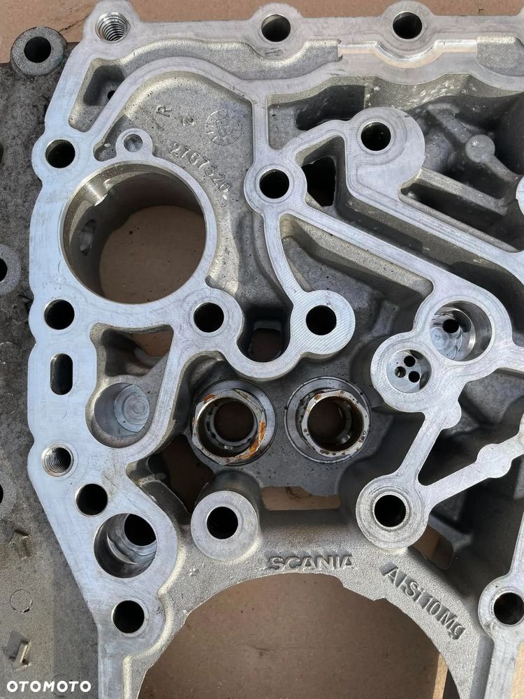 Scania NGS Obudowa / Pokrywa / Środek Retardera - 4