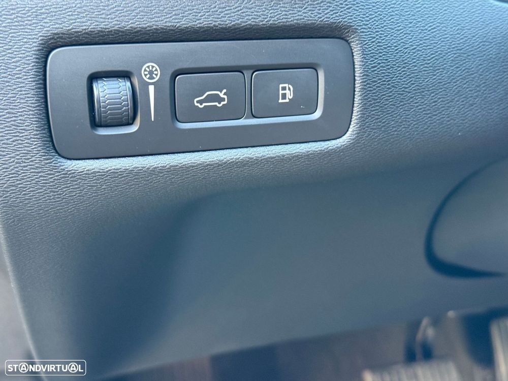 Volvo XC 60 2.0 T8 PHEV Inscription AWD - 38