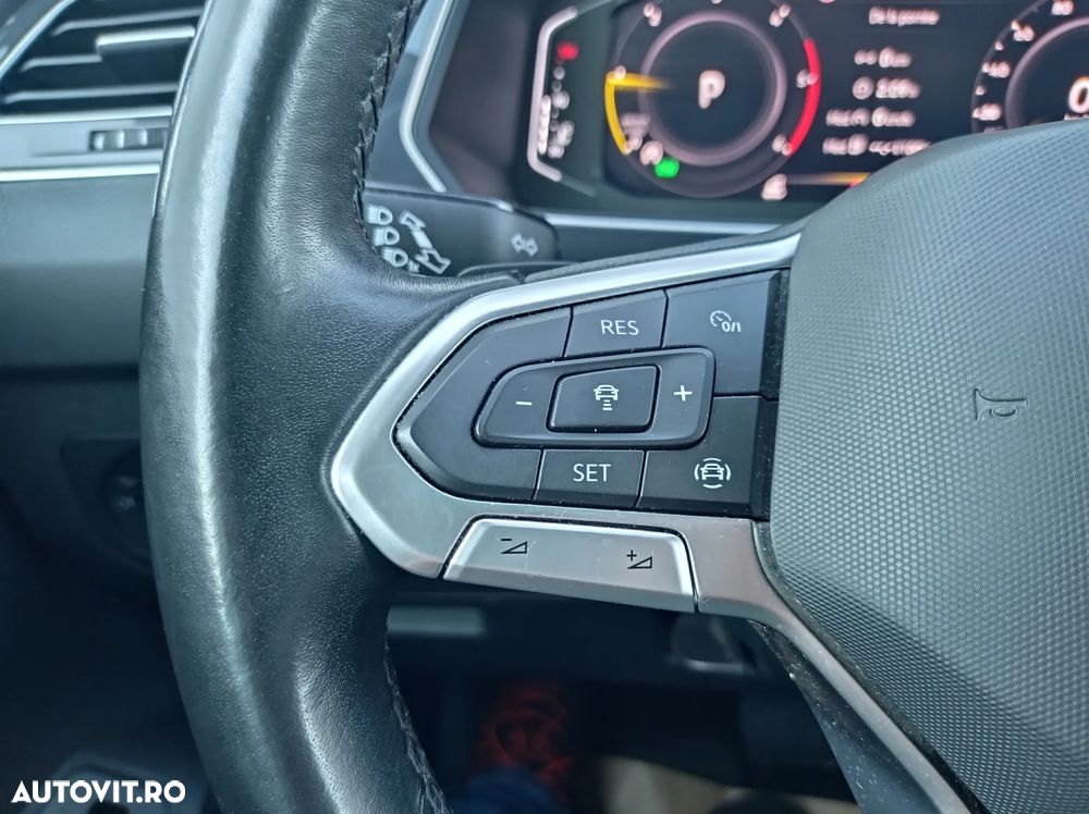 Volkswagen Tiguan 2.0 TDI 4Mot DSG Elegance - 24