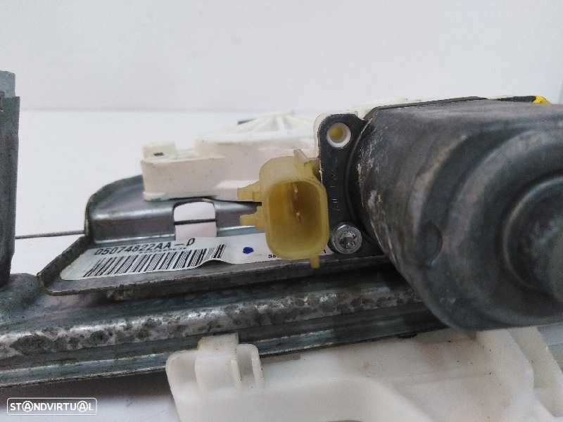 ELEVADOR DE VIDRO TRASEIRO DIREITO JEEP COMPASS 2007 -05074822AA - 4