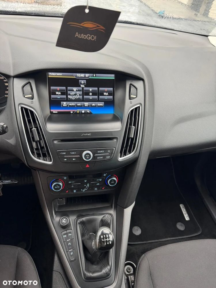 Ford Focus Turnier 1.5 EcoBlue Start-Stopp-System TITANIUM - 18