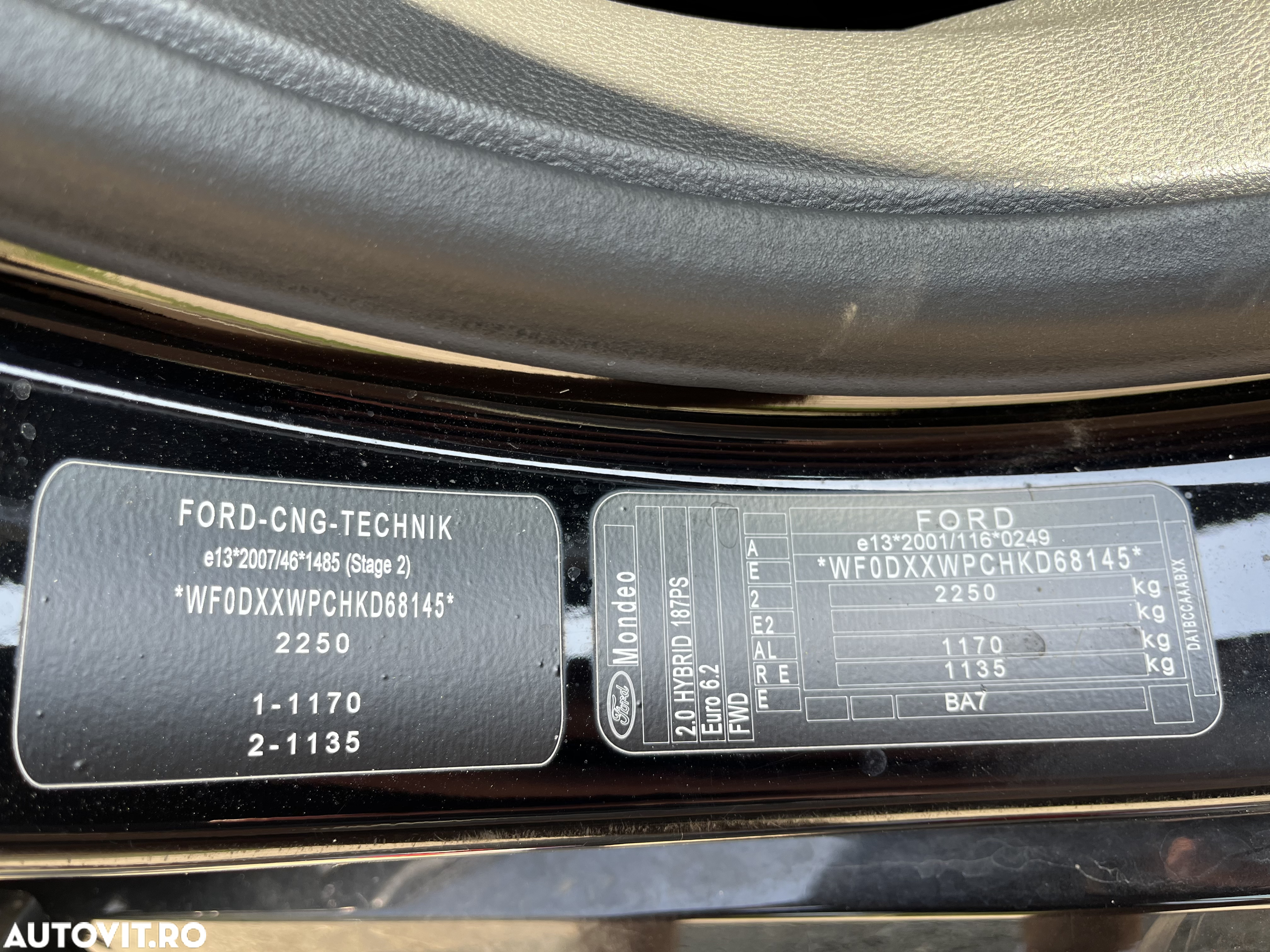 Ford Mondeo 2.0 HEV Vignale - 21