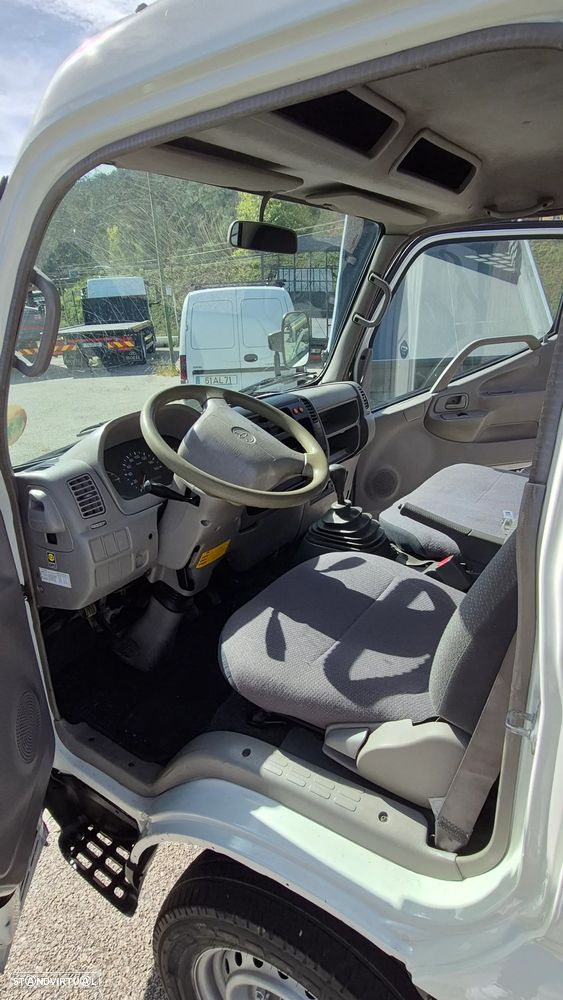Toyota DYNA 35.23 - 5