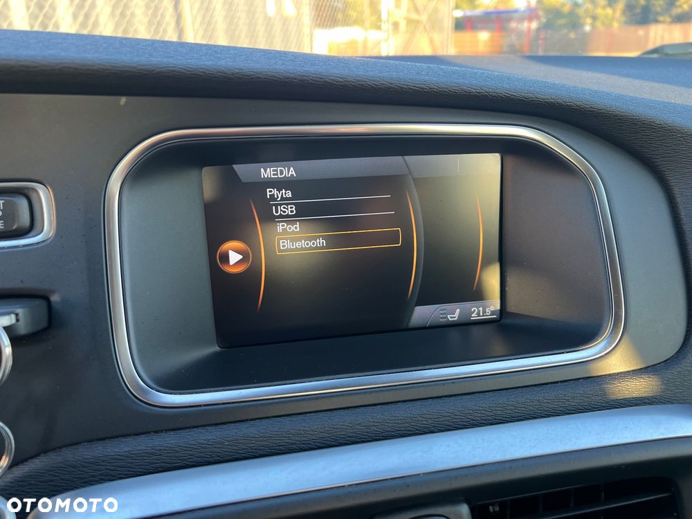 Volvo V40 Cross Country D2 Momentum - 19