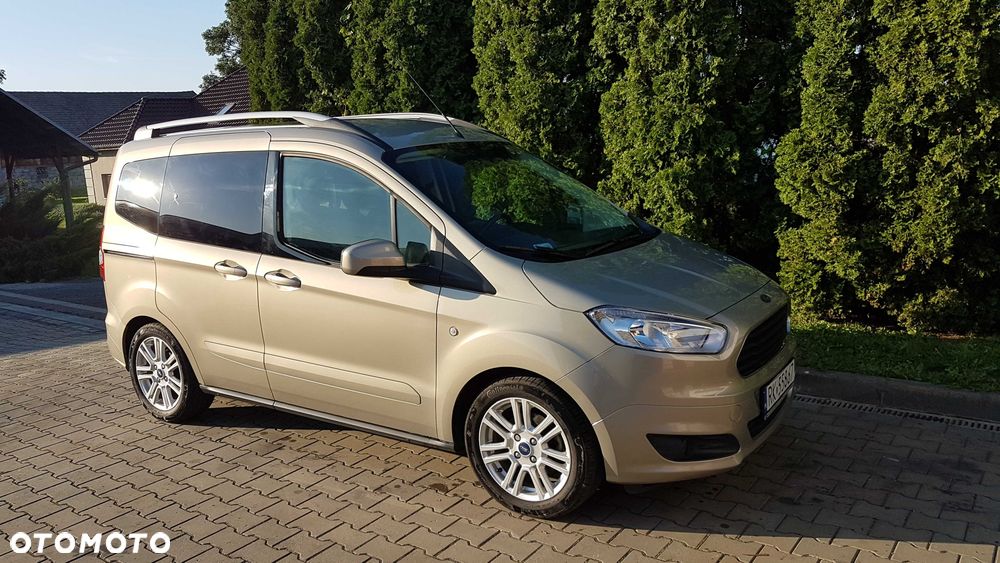 Ford Tourneo Courier - 5
