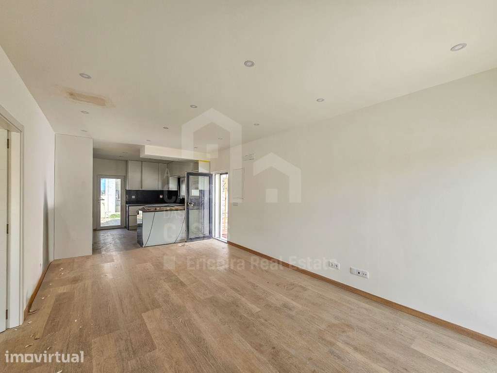 Vende Moradia T3 - Ericeira 11 km, A Casa das Casas - Grande imagem: 2/26