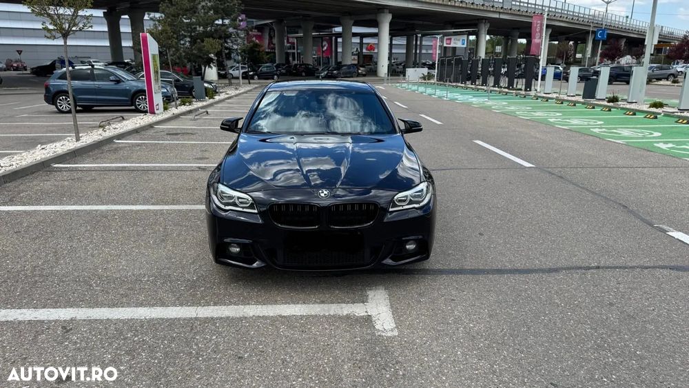 BMW Seria 5 525d xDrive - 8