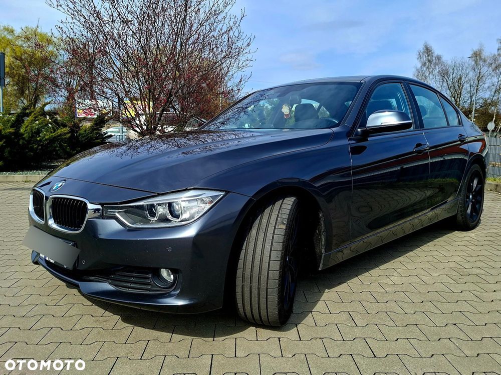 BMW Seria 3 320i - 1
