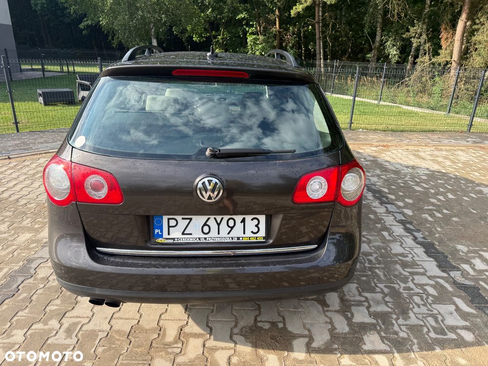 Volkswagen Passat - 10