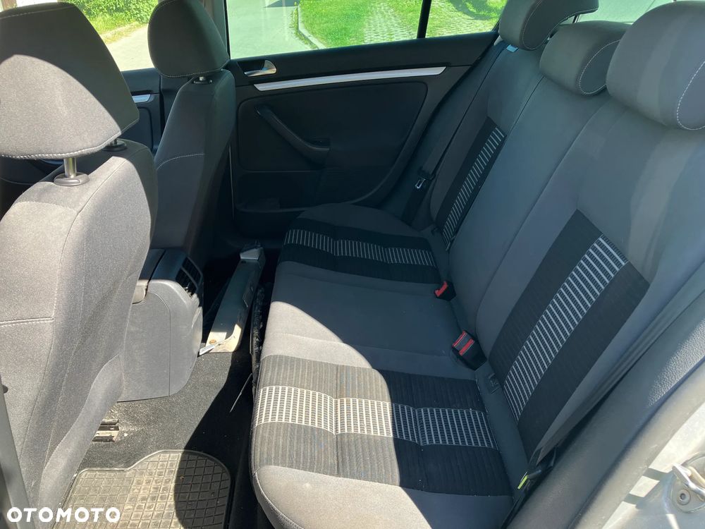 Volkswagen Golf 1.6 Q-Line - 10