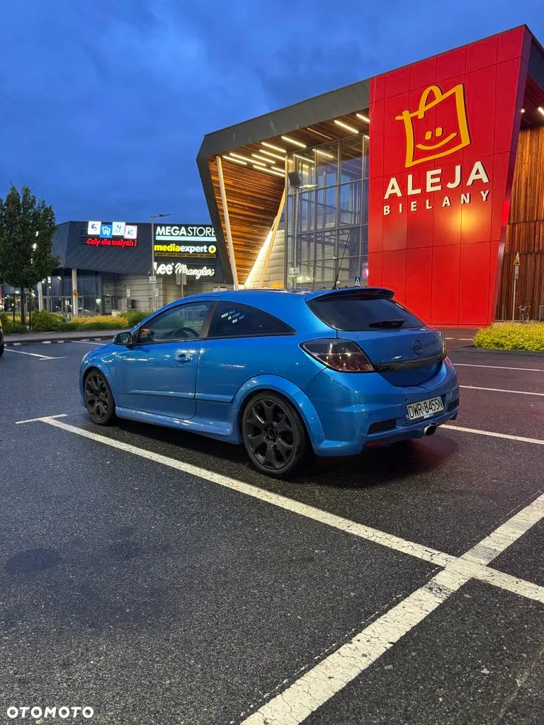 Opel Astra III GTC 2.0 T OPC - 5