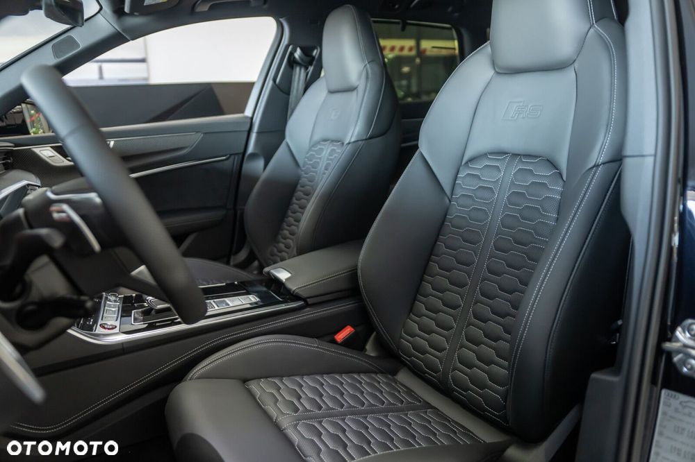 Audi RS6 Avant - 8