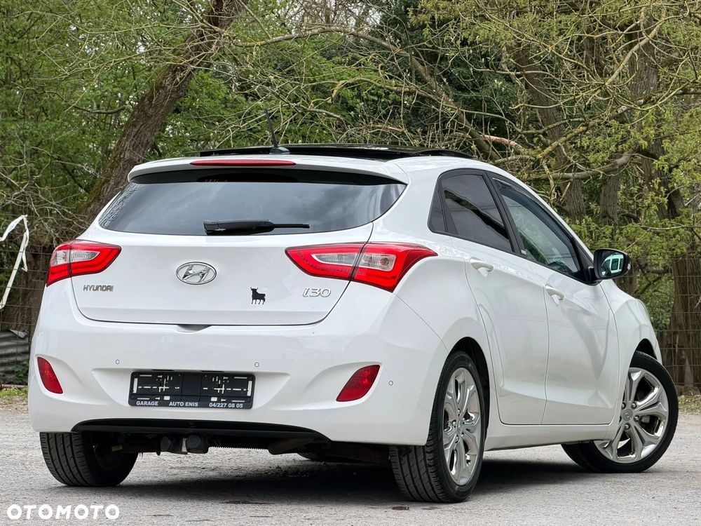 Hyundai i30 1.6 CRDi Fifa World Cup Edition - 4