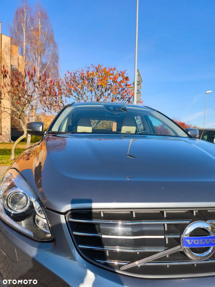 Volvo XC 60 D4 Momentum - 36