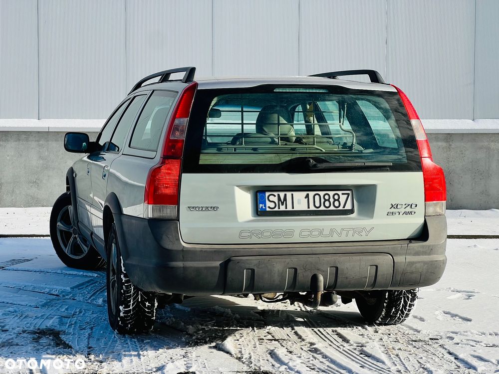 Volvo XC 70 AWD Momentum - 9