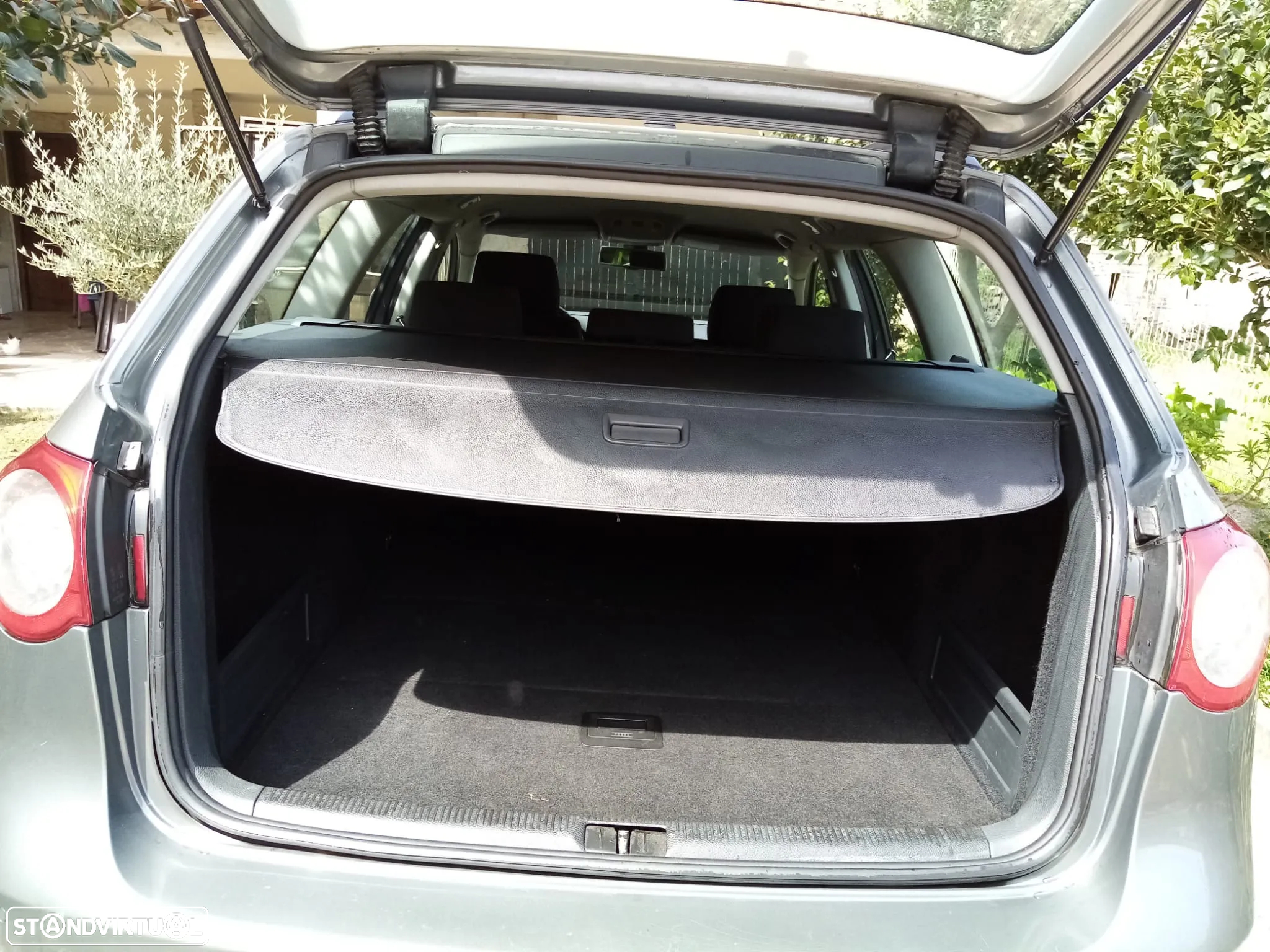 VW Passat Variant 2.0 TDi Trendline Pack - 8