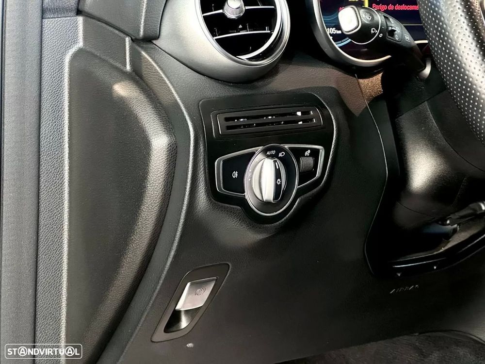 Mercedes-Benz GLC 300 de 4Matic 9G-TRONIC AMG Line - 22