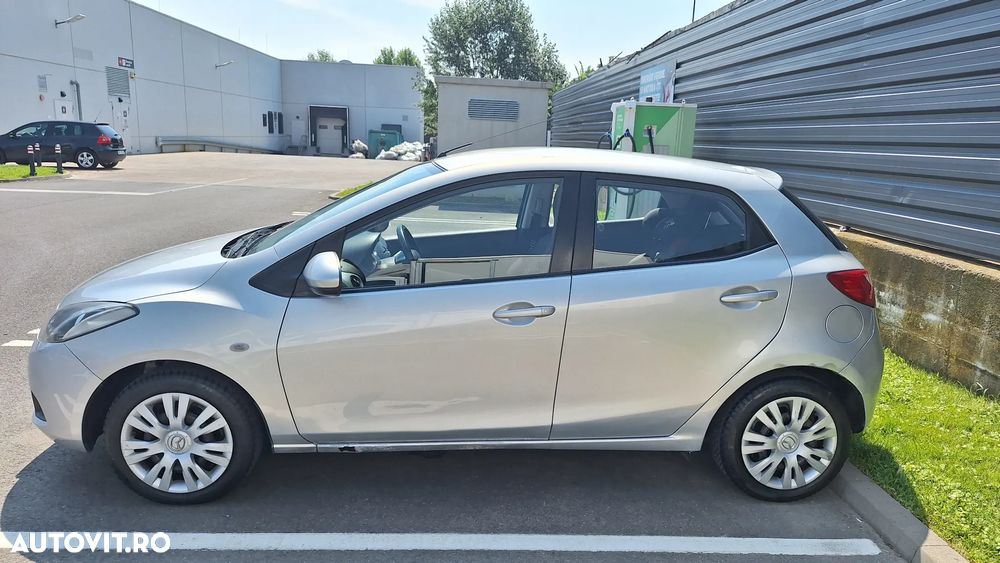 Mazda 2 - 4