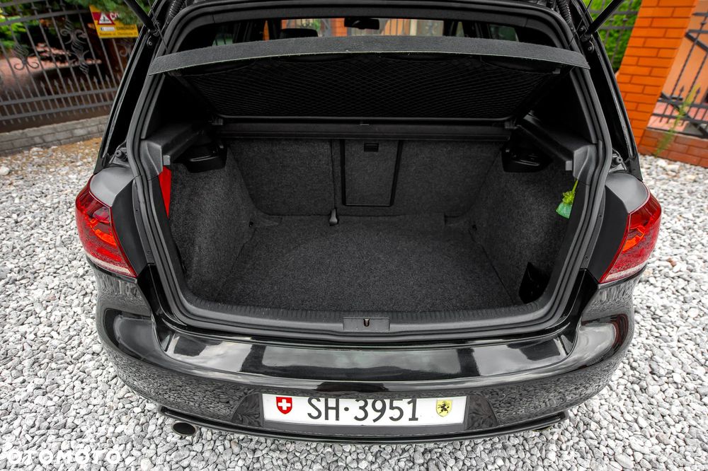 Volkswagen Golf 2.0 GTI adidas - 31