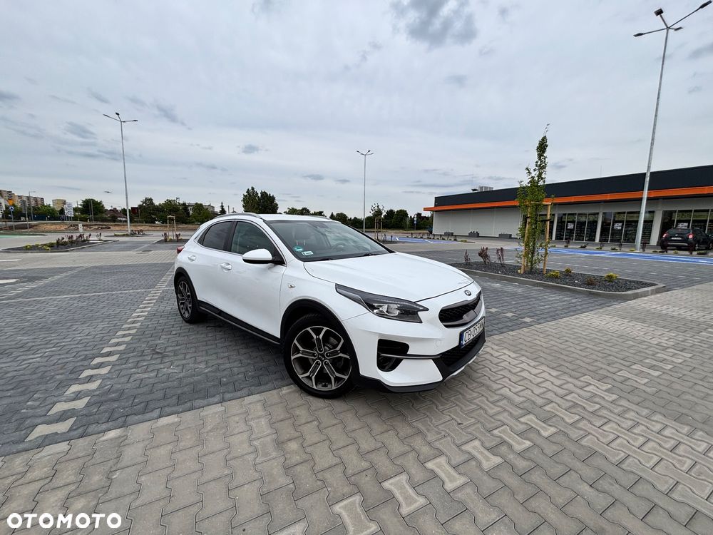 Kia XCeed 1.5 T-GDI M - 4
