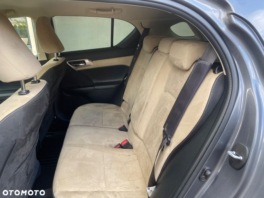 Lexus CT ver-200h-comfort - 19