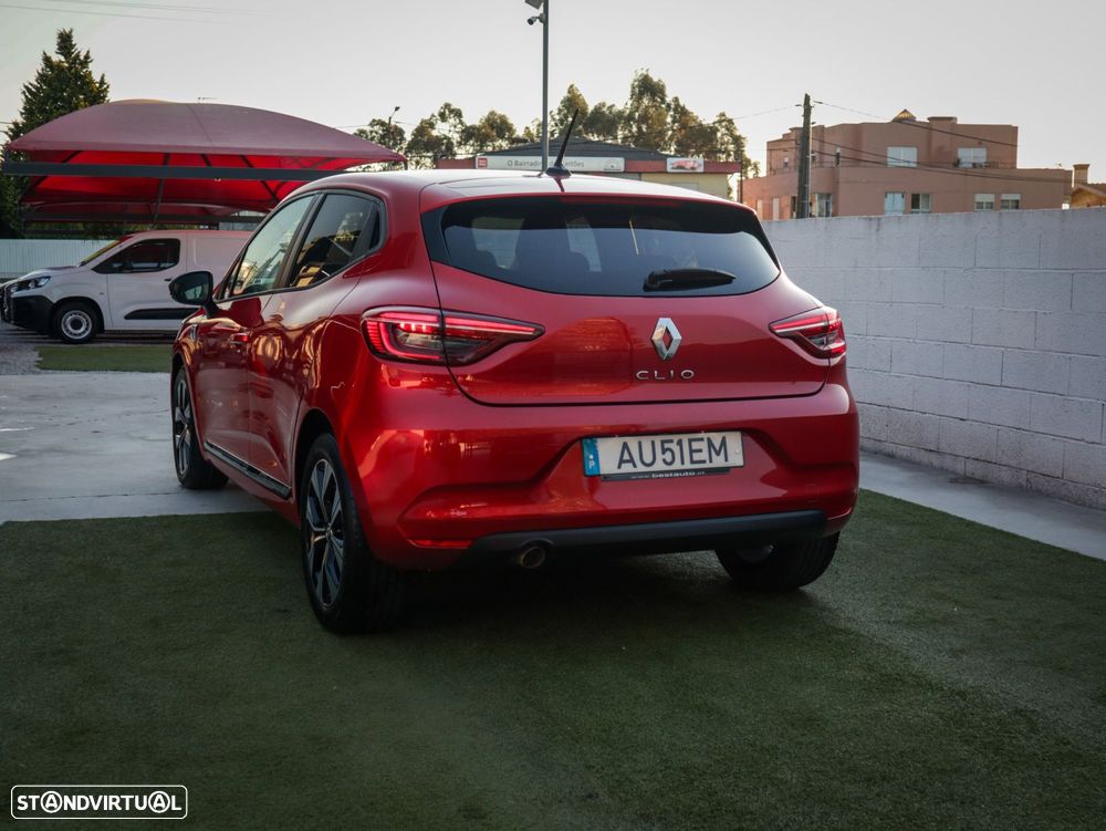 Renault Clio - 8