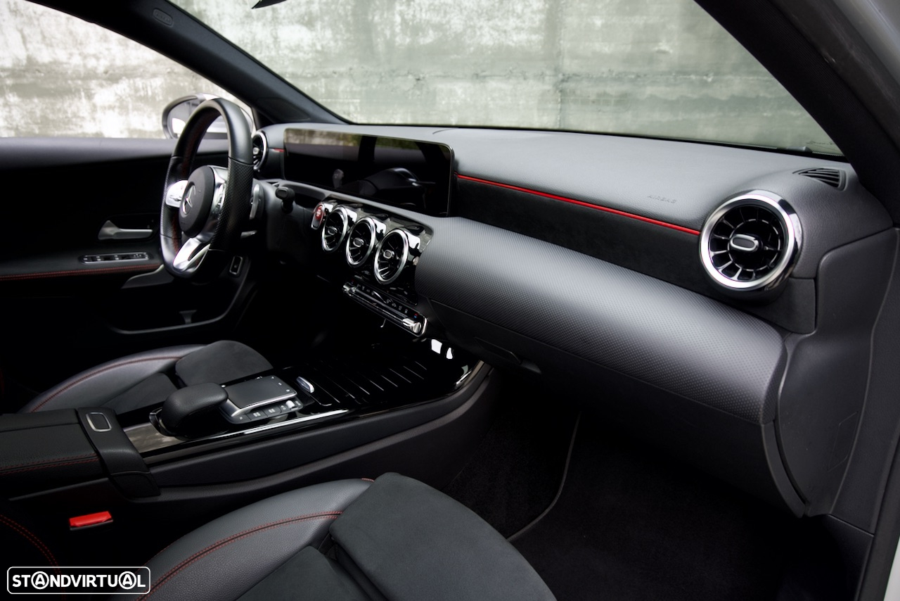 Mercedes-Benz A 250 e AMG Line - 27