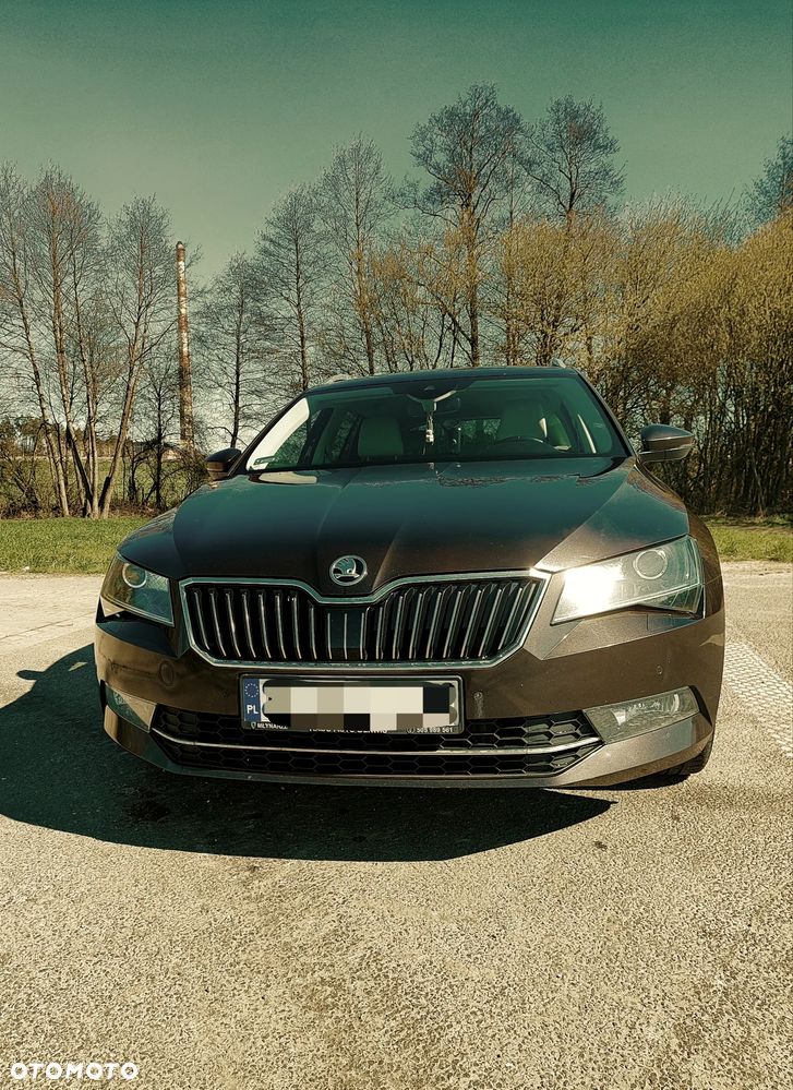 Skoda Superb 2.0 TDI Style - 2