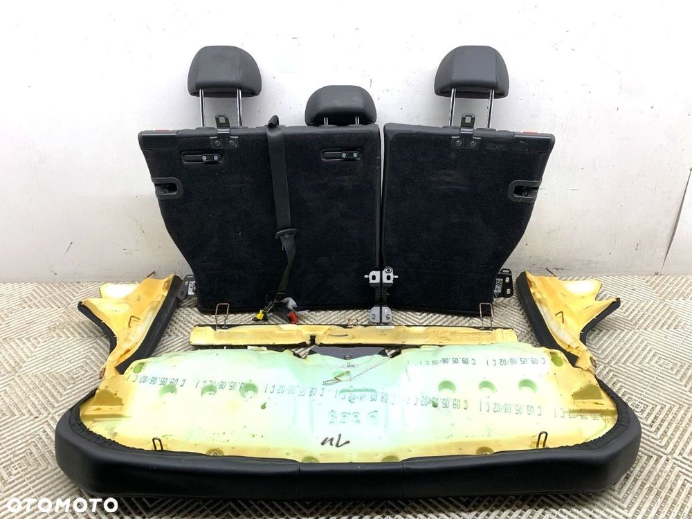 KANAPA DRUGI RZĄD  MERCEDES-BENZ KLASA C T-Model (S204) 2007 - 2014 C 200 Kompressor (204.241) 135 - 8