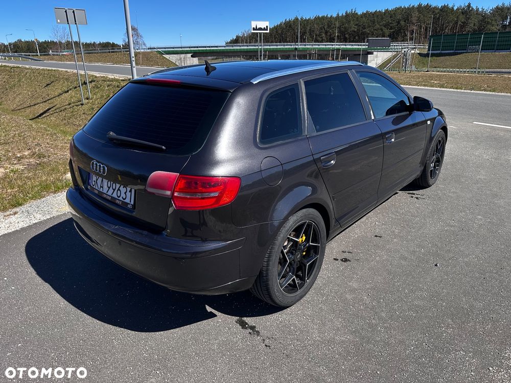 Audi A3 Sportback 2.0 TDI DPF (DSG) S tronic Ambiente - 5