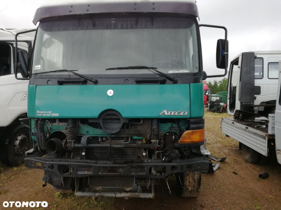 KABINA MERCEDES ATEGO 815 1828 - 1
