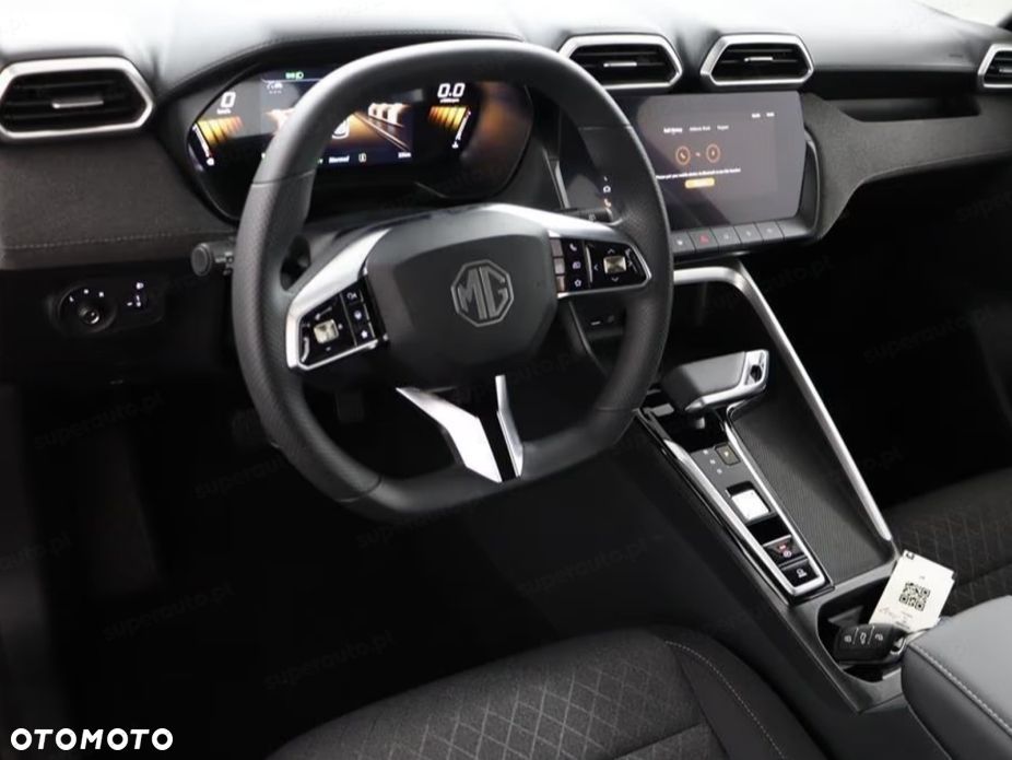 MG ZS Hybrid+ - 8