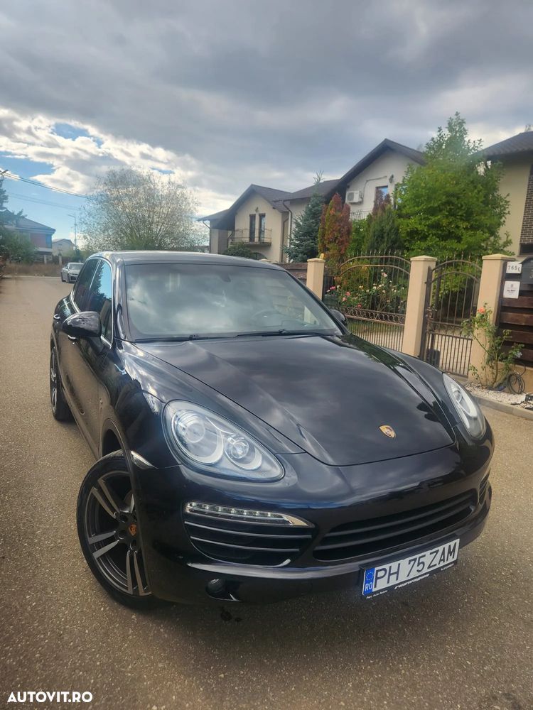 Porsche Cayenne - 1
